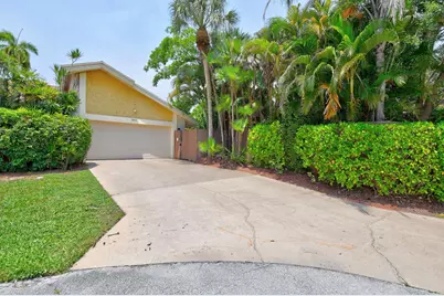 7813 Kenway Place W, Boca Raton, FL 33433 - Photo 3