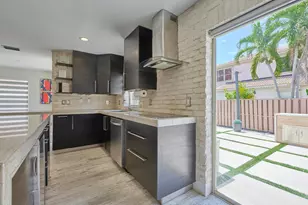 10900 NW 12th Dr, Plantation, FL 33322 - Photo 35