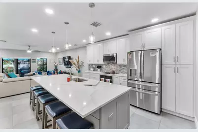 2932 Hidden Harbour Court, Dania Beach, FL 33312 - Photo 9