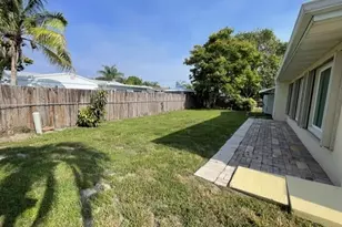 180 SW 77th Ave, Margate, FL 33068 - Photo 23