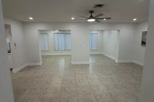 180 SW 77th Ave, Margate, FL 33068 - Photo 17