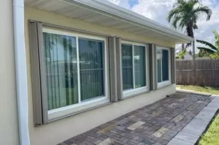 180 SW 77th Ave, Margate, FL 33068 - Photo 11