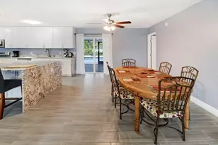 615 NE 15th Pl, Boynton Beach, FL 33435 - Photo 11