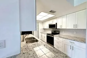 100 Crestwood Ct N, Royal Palm Beach, FL 33411 - Photo 9