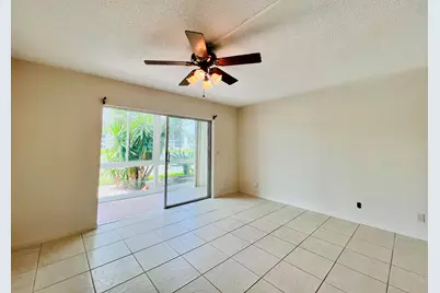 107 Wellington D, West Palm Beach, FL 33417 - Photo 7