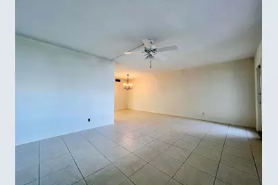 107 Wellington D, West Palm Beach, FL 33417 - Photo 5