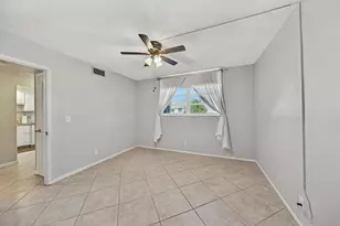 400 SE 10th St, Deerfield Beach, FL 33441 - Photo 21