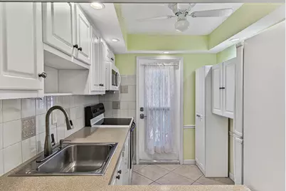 400 SE 10th Street #205, Deerfield Beach, FL 33441 - Photo 19