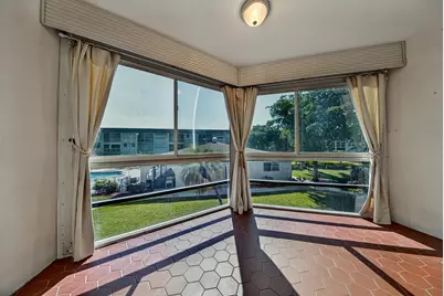 400 SE 10th Street #205, Deerfield Beach, FL 33441 - Photo 17