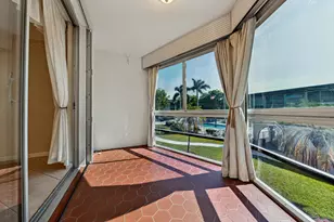 400 SE 10th St, Deerfield Beach, FL 33441 - Photo 15