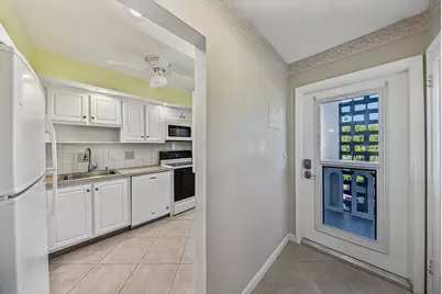 400 SE 10th Street #205, Deerfield Beach, FL 33441 - Photo 13
