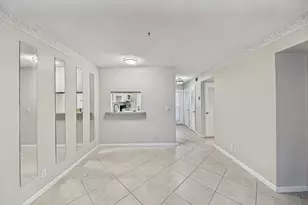 400 SE 10th St, Deerfield Beach, FL 33441 - Photo 9