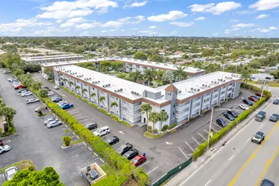 400 SE 10th Street #205, Deerfield Beach, FL 33441 - Photo 33