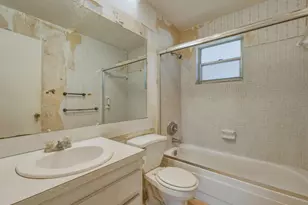 1012 SW 17th St, Boynton Beach, FL 33426 - Photo 15