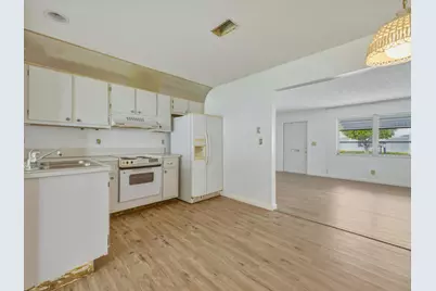 1012 SW 17th Street, Boynton Beach, FL 33426 - Photo 9