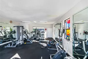 8145 NW 7th St, Miami, FL 33126 - Photo 25