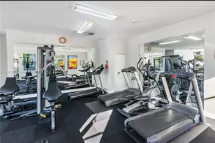8145 NW 7th St, Miami, FL 33126 - Photo 27