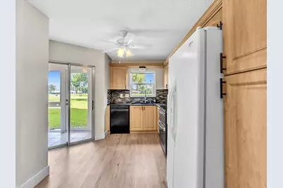 3959 Via Poinciana #104, Lake Worth, FL 33467 - Photo 23