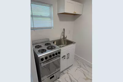 160 SE 15th Avenue #Unit B, Pompano Beach, FL 33060 - Photo 7