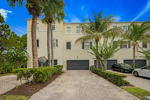 241 E Thatch Palm Cir, Jupiter, FL 33458 - Photo 33