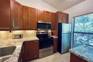 3054 S Oakland Forest Dr, Oakland Park, FL 33309 - Photo 3