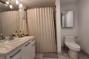 253 NE 2nd St, Miami, FL 33132 - Photo 15