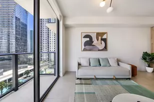 11 NE 6th St, Miami, FL 33132 - Photo 11