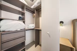 11 NE 6th St, Miami, FL 33132 - Photo 19