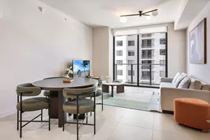 11 NE 6th St, Miami, FL 33132 - Photo 7