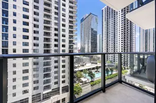 11 NE 6th St, Miami, FL 33132 - Photo 27