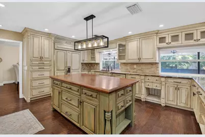 7332 Estrella Court, Boca Raton, FL 33433 - Photo 11