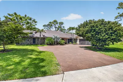 7332 Estrella Court, Boca Raton, FL 33433 - Photo 3