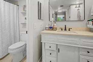 3930 Oaks Clubhouse Dr, Pompano Beach, FL 33069 - Photo 17