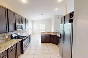 895 SW Lake Charles Cir, Port Saint Lucie, FL 34986 - Photo 9