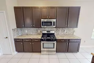 895 SW Lake Charles Cir, Port Saint Lucie, FL 34986 - Photo 13