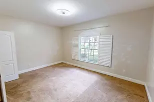 895 SW Lake Charles Cir, Port Saint Lucie, FL 34986 - Photo 27