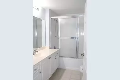 2802 Sarento Place #301, Palm Beach Gardens, FL 33410 - Photo 7