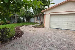 7601 Kimberly Blvd, North Lauderdale, FL 33068 - Photo 3