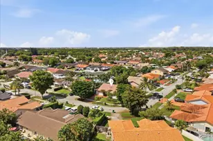 20009 NW 66th Pl, Hialeah, FL 33015 - Photo 31