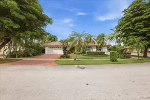 20009 NW 66th Pl, Hialeah, FL 33015 - Photo 1