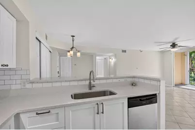 107 Yacht Club Way #208, Hypoluxo, FL 33462 - Photo 7