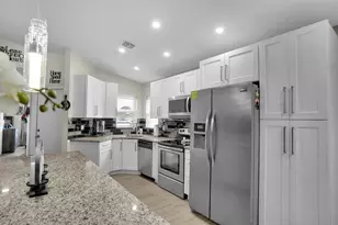 1238 Pine Sage Cir, West Palm Beach, FL 33409 - Photo 5