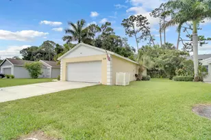 1238 Pine Sage Cir, West Palm Beach, FL 33409 - Photo 3