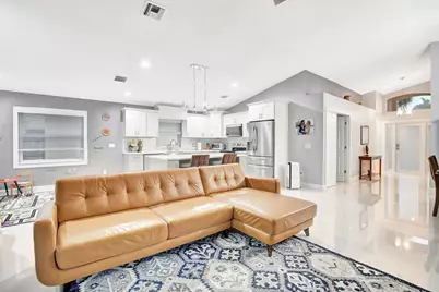 22687 Royal Crown Terrace E, Boca Raton, FL 33433 - Photo 5