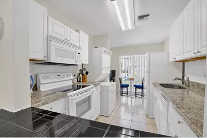 13984 VÃ­a Flora #B, Delray Beach, FL 33484 - Photo 7