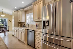 21089 Cottonwood Dr, Boca Raton, FL 33428 - Photo 11