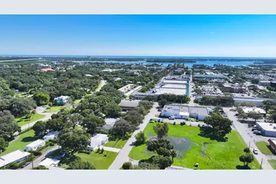 768 22nd Place #A, Vero Beach, FL 32960 - Photo 3