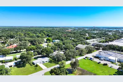 768 22nd Place #A, Vero Beach, FL 32960 - Photo 5