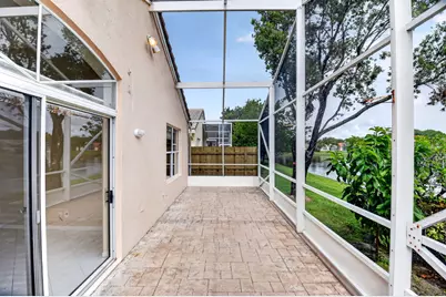 7695 Cherry Blossom Way, Boynton Beach, FL 33437 - Photo 23