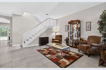 8135 Cantabria Falls Drive, Boynton Beach, FL 33473 - Photo 5